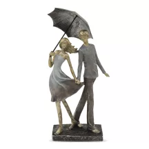 Szerelmes pár az esőben szobor, Szürke