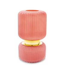 Arannyal díszített váza, Rózaszín