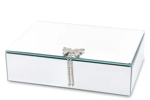 Pillangóval díszített ékszerdoboz, Ezüst